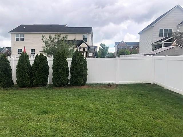 6' Acadia Privacy White Vinyl Fence / (1) 3' gate / (1) 6' double gate