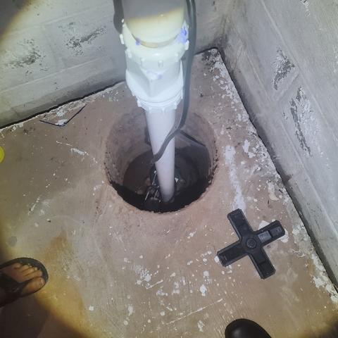 This sump pump cannot properly pump out water, so we replaced it with our TripleSafe Sump Pump.