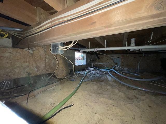 Dirty Crawl Space Before