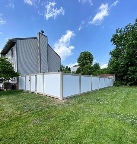 6' Clay Post, Rails and Caps / White Inserts Vinyl Fence / (1) 4' Gate