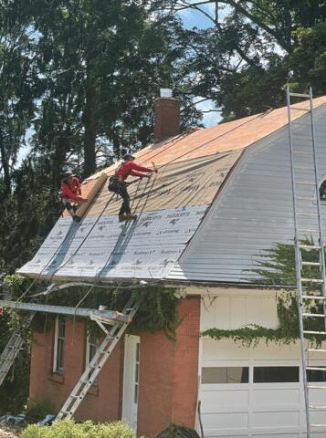 Klaus Crew Putting Water & Ice Underlayment