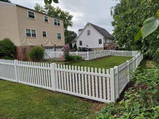 4' Olympic Picket Fence White Vinyl Fence /  (2) 4' gates / Extra picket per section for approx 2.5" spacing.