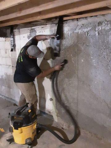 Preparing the walls for repair