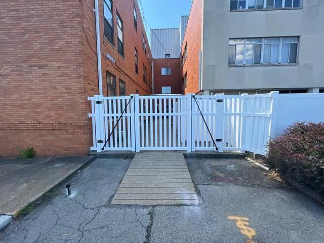 6' Biscayne Picket / 6' Acadia Privacy White Vinyl Fence / (2) 4' gates / (1) 3' gate (2 of the 3 gates will have panic exit hardware