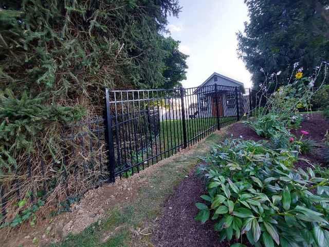 5' Classic, 3 Rail, Picket Through Bottom Rail, Residential Grade Black Aluminum Fence / (2) 4' Gates / (1) 8' Double Gate