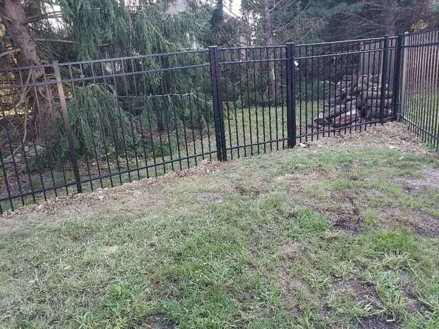 5' Classic, 3 Rail, Picket Through Bottom Rail, Residential Grade Black Aluminum Fence / (2) 4' Gates / (1) 8' Double Gate