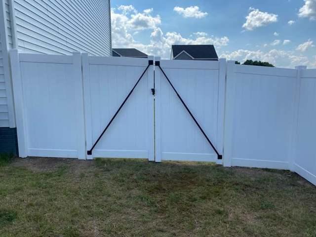 6' Acadia Privacy White Vinyl Fence / (1) 3' gate / (1) 8' double gate