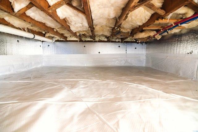 Fully Encapsulated and Insulated Crawl Space