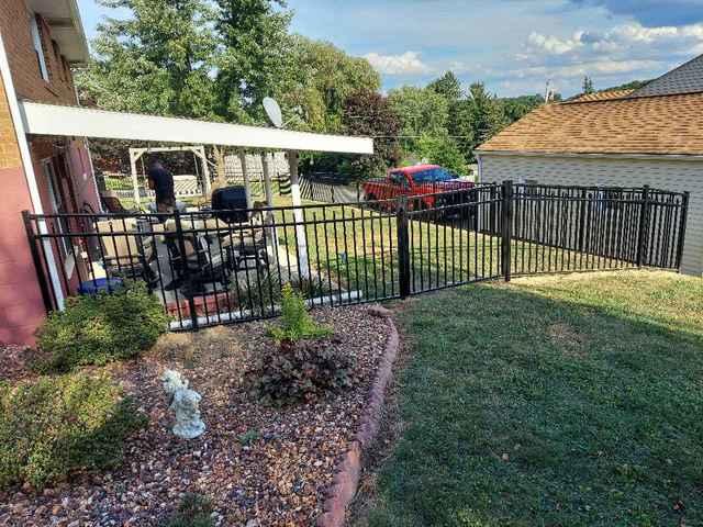 4' Wilmington, 3 Rail, Flush Bottom, Commercial Grade Black Aluminum Fence / (1) 4' and (1) 5' Gate