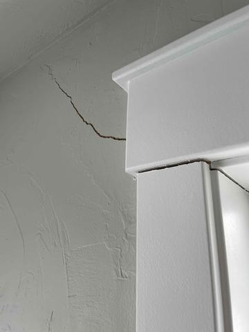 Wall Cracks