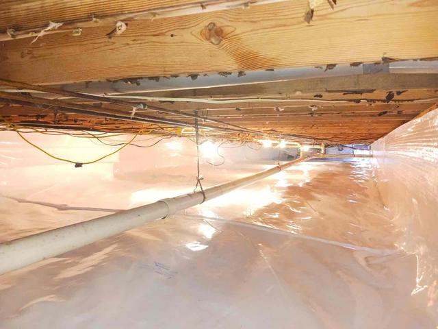 Crawl Space Vapor Barrier