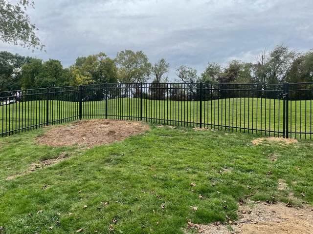 60" Classic. Commercial Grade, 3 Rail, Picket Through Bottom Rail Black Aluminum Fence / (2) 4' gates / (1) 5' gate