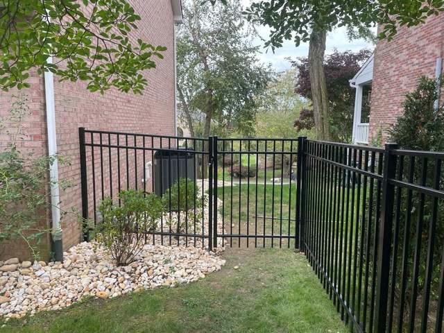 60" Classic. Commercial Grade, 3 Rail, Picket Through Bottom Rail Black Aluminum Fence / (2) 4' gates / (1) 5' gate