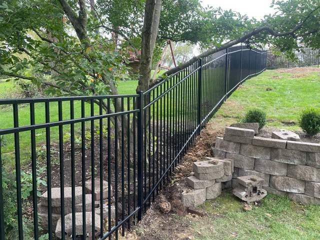 60" Classic. Commercial Grade, 3 Rail, Picket Through Bottom Rail Black Aluminum Fence / (2) 4' gates / (1) 5' gate