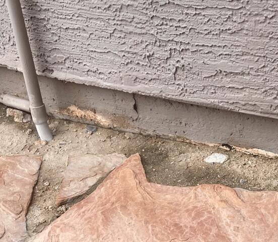 Signs of Corrosion in Stem Wall: Vertical Cracks