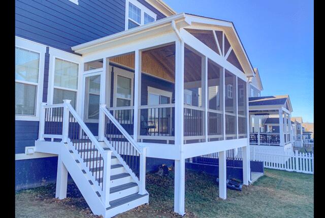 <p>Screened in porch is ready for the holidays!&nbsp;</p>