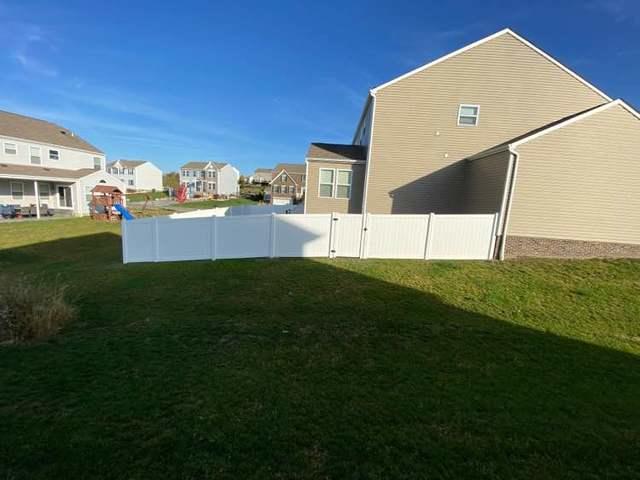 6' Acadia Privacy White Vinyl Fence / (1) 4' gate