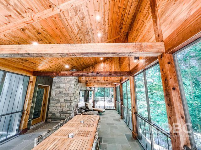 Screened in Porch