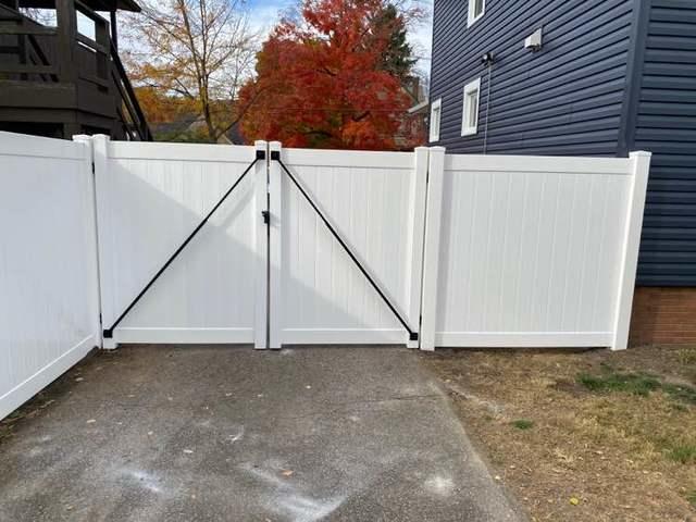 6' Acadia Privacy White Vinyl Fence / (1) 10' Double Gate