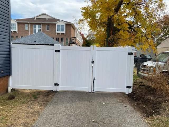 6' Acadia Privacy White Vinyl Fence / (1) 10' Double Gate