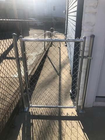 White / Galvanized 6' Acadia Picket Top / 4' high chain link Fence / (1) 3' gate