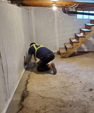 Finishing touches for taping the CleanSpace liner