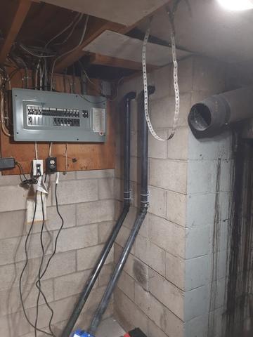 Dual discharge pipes.