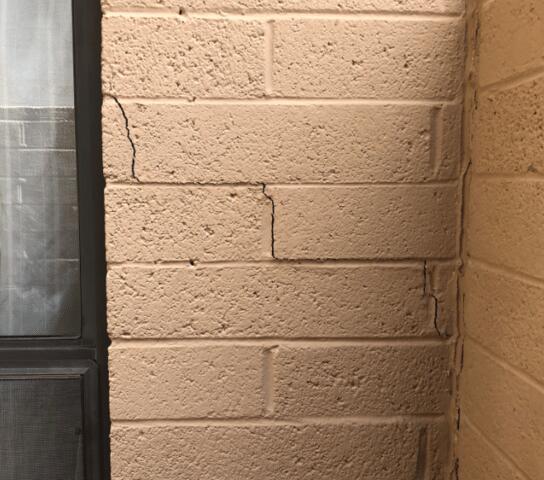 Signs of Foundation Problems: Cracks by the Window