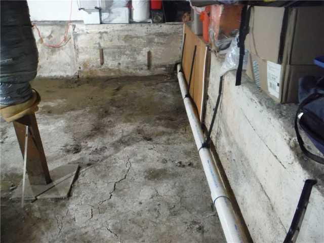 Damp floors in Sandy Oregon