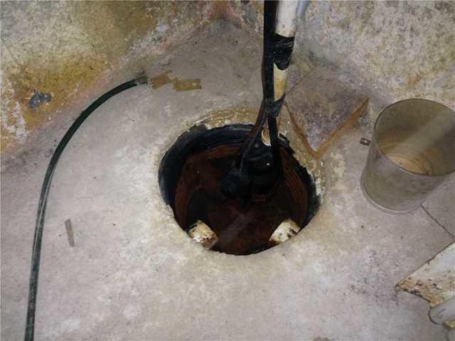Old Open Sump Pump in Madison, CT