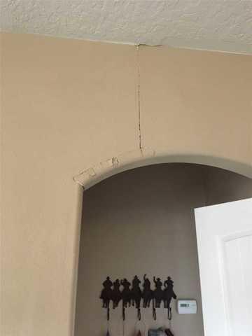 Wall crack