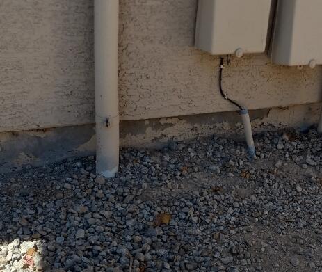 Signs of a failing Stem Wall: Flaking Paint