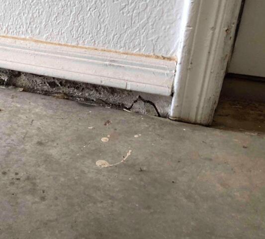 Signs of Corrosion in Your Concrete Stem Wall: Horizontal Cracks