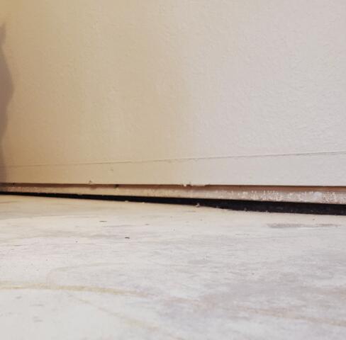 Signs of Foundation Problems: Space Gaps