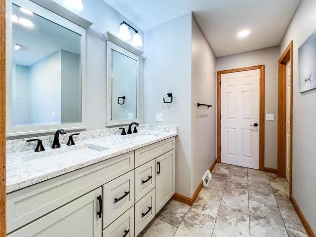 Bathroom double Vanity