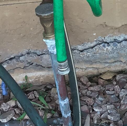 Signs of Stem Wall Failure: Horizontal Cracks