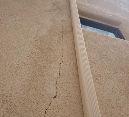 Signs of Foundation Problems: Exterior Cracks