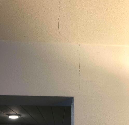 Signs of Foundation Problems: Can Foundation Cracks Get Worse?