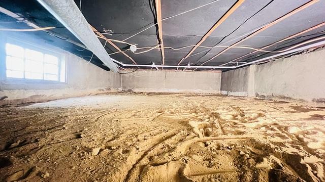 Crawl Space Before