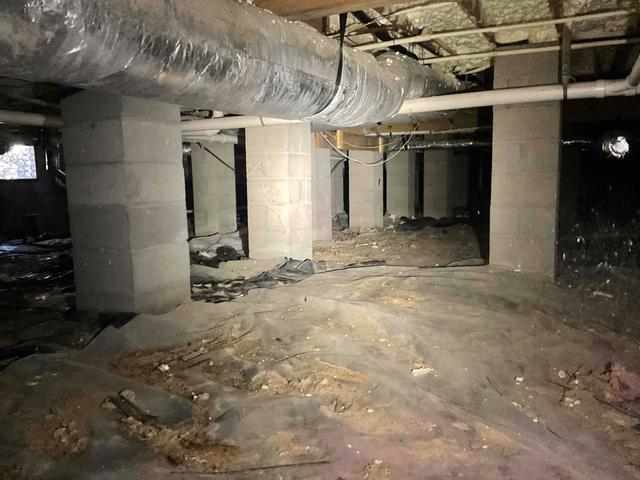 Crawl Space Before Encapsulation