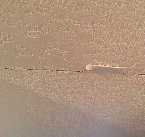 Symptoms of Foundation Problems: Ceiling Cracks