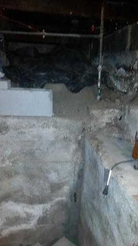 <p>This shows the challenge of working in a crawl space. Our professional team members do an excellent job of working in dark, small spaces to install repair foundations and provide foundation support.&nbsp;</p>
<p>&nbsp;</p>