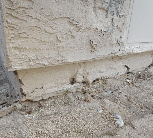 Horizontal Crack in a stem wall