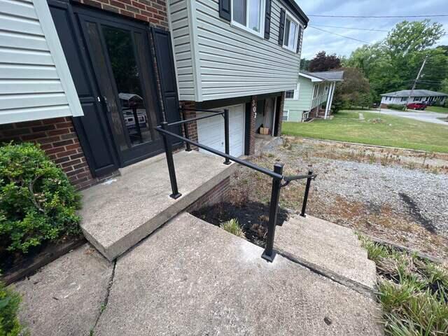 Black 36" Continuous Hand Rail Aluminum Railing