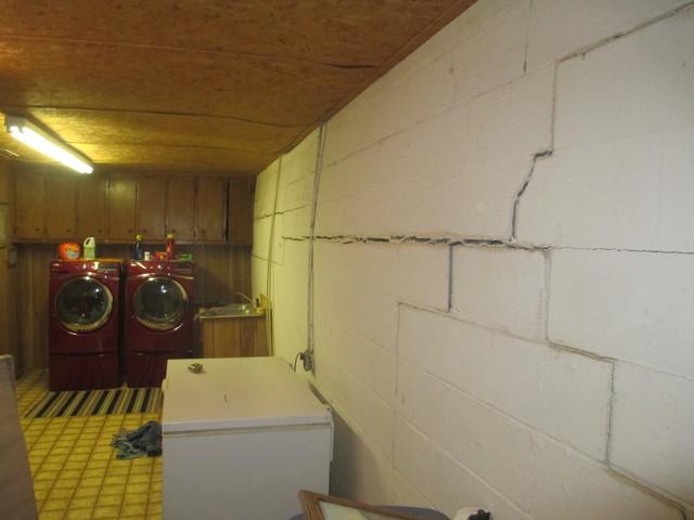 Wall Bowing and Cracking
