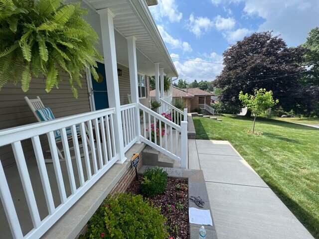 White 36" Superior T Vinyl Railing