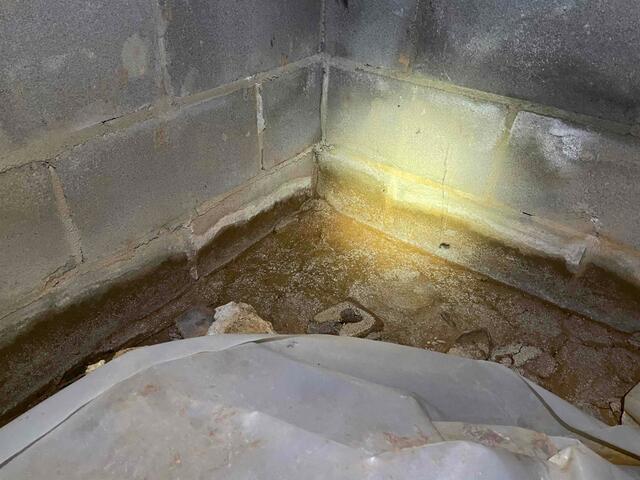 Efflorescence and Water Stains on Block Walls