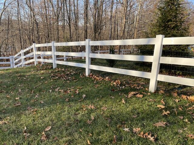 Vinyl Paddock Fence install in Chantilly, VA