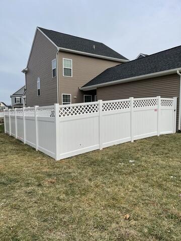 Vinyl Privacy Fence installed in Berryville, VA