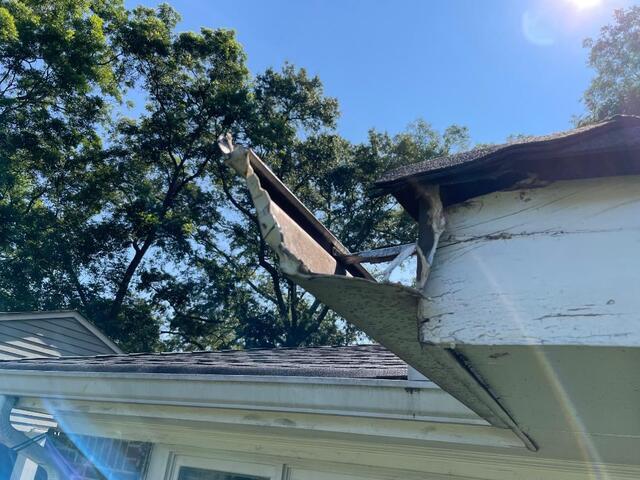 Damaged gutter endcap